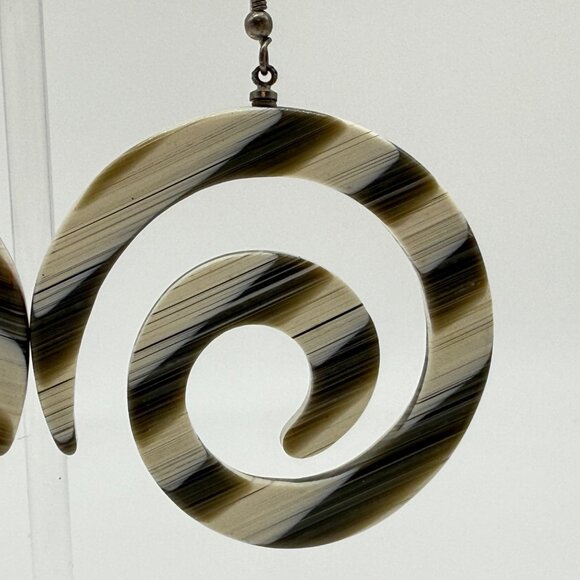 Vintage Swirl Resin Acrylic Spiral Dangle Earrings Statement Olive Off White - Picture 3 of 7